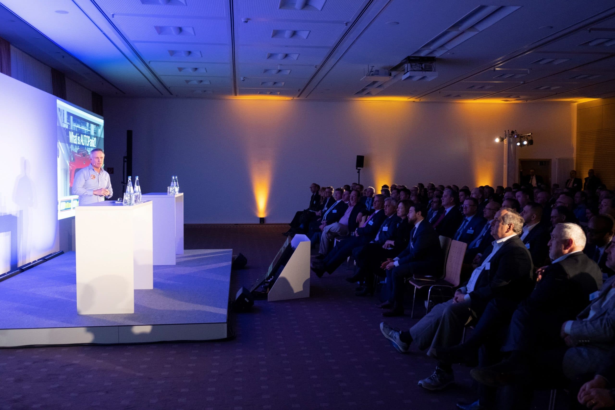 AUTOParkit’s Christopher Alan Inspires US Contingency in Hannover, GERMANY